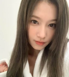 Twice's Sana